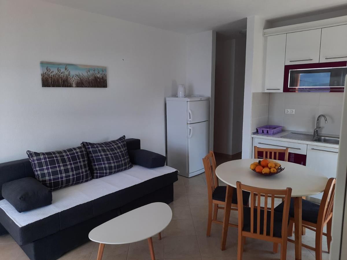 Bella Vista Apartment Komarna Bagian luar foto
