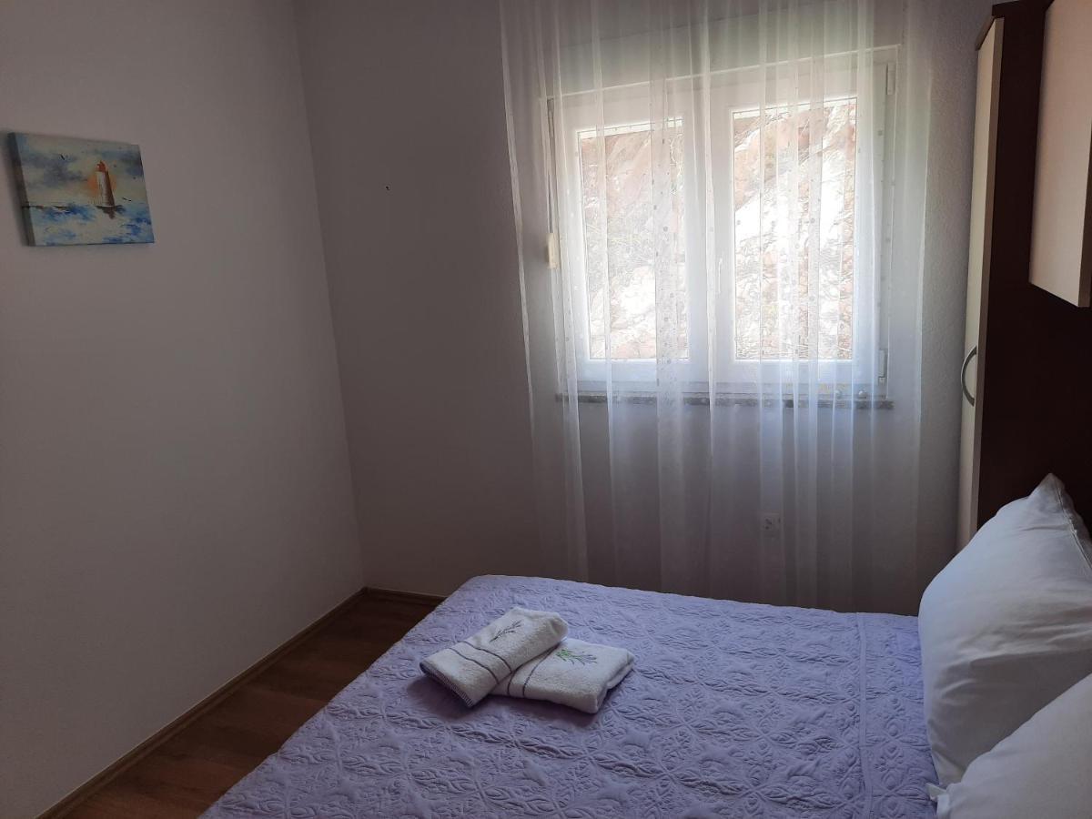 Bella Vista Apartment Komarna Bagian luar foto