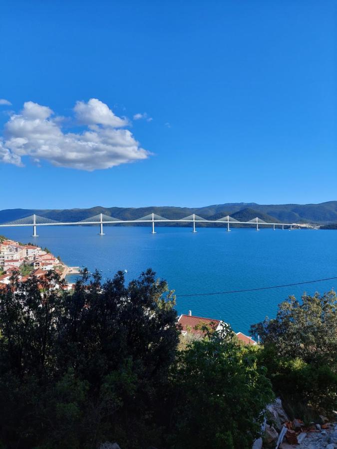 Bella Vista Apartment Komarna Bagian luar foto