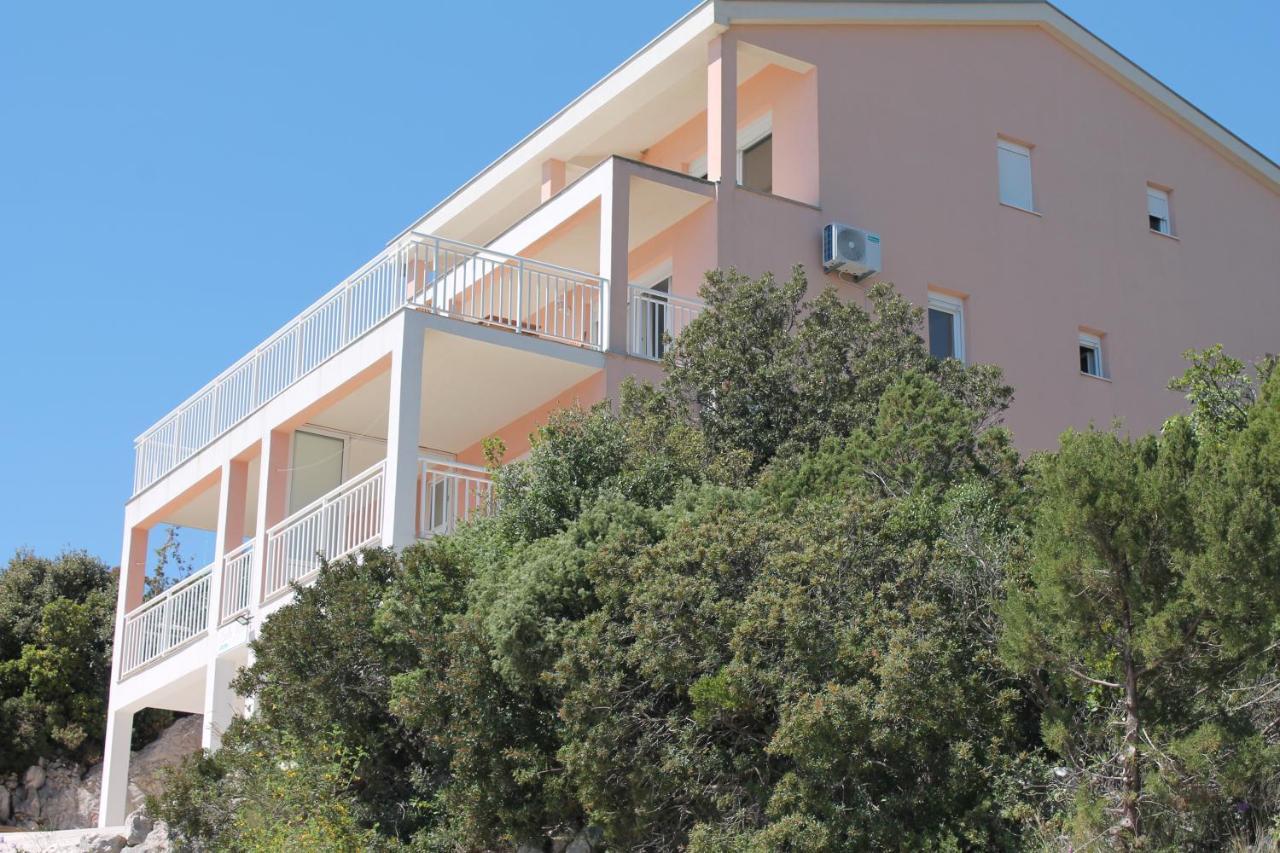 Bella Vista Apartment Komarna Bagian luar foto
