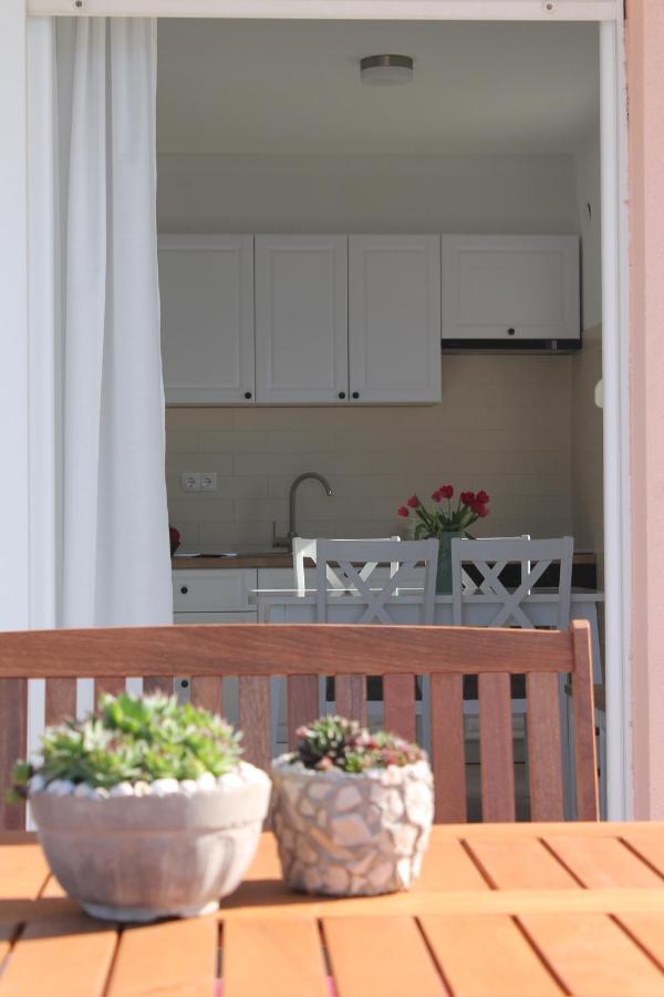 Bella Vista Apartment Komarna Bagian luar foto