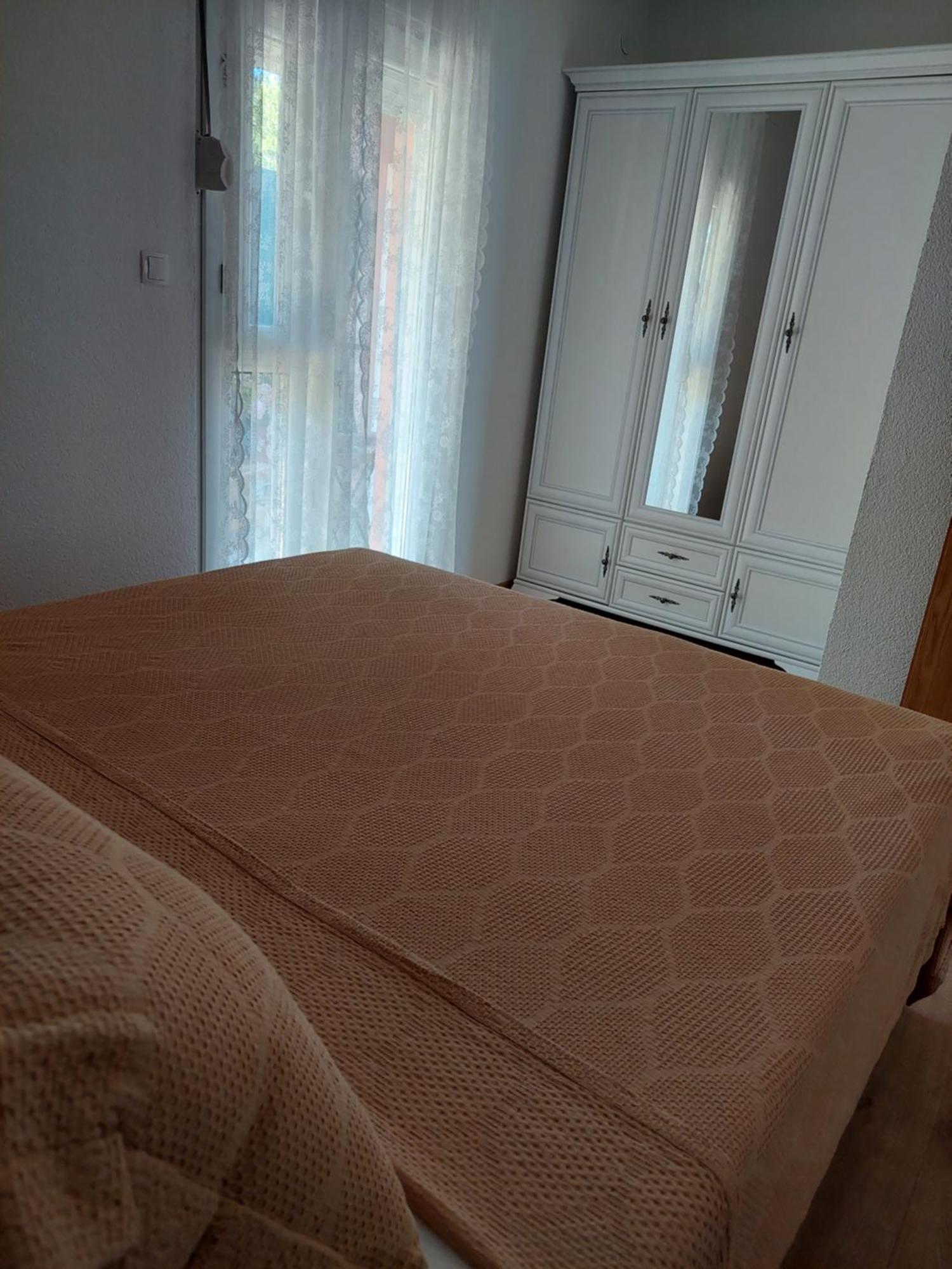Bella Vista Apartment Komarna Bagian luar foto